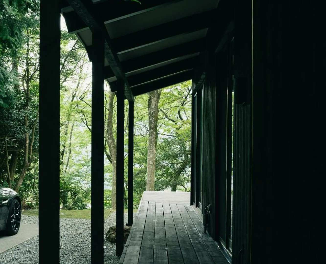 高台の森に佇むモダニズム建築 露天風呂 サウナ 檜風呂 Enn Hakone Villa